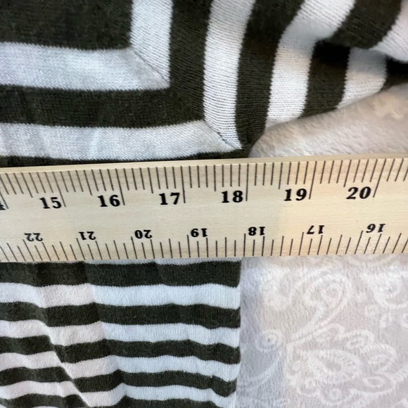 MICHAEL KHORS OLIVE GREEN WHITE STRIPE S SMALL EUC TOP SHIRT LONG - Picture 5 of 15